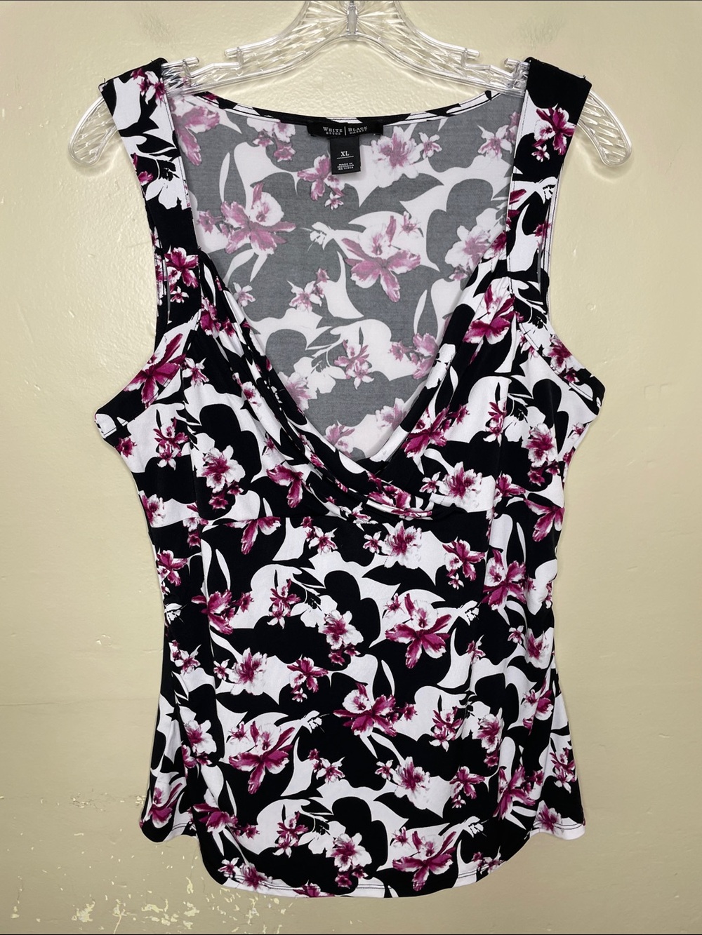 WHITE HOUSE BLACK MARKET Purple & Black  Floral Surplice Neckline Top XL